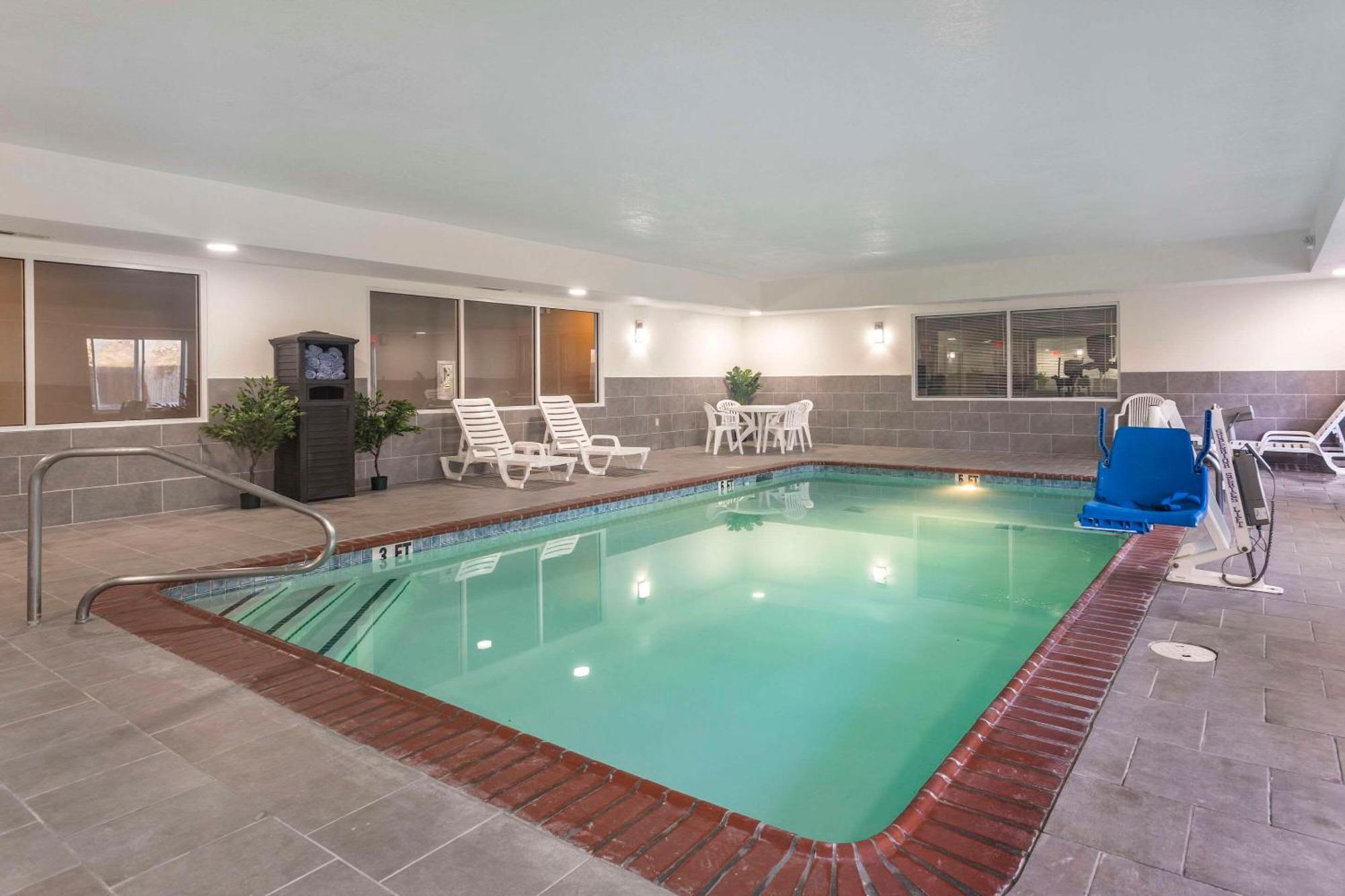 Mainstay Suites Lebanon - Nashville Area Bagian luar foto